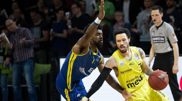 首发阵容变 首发阵容变