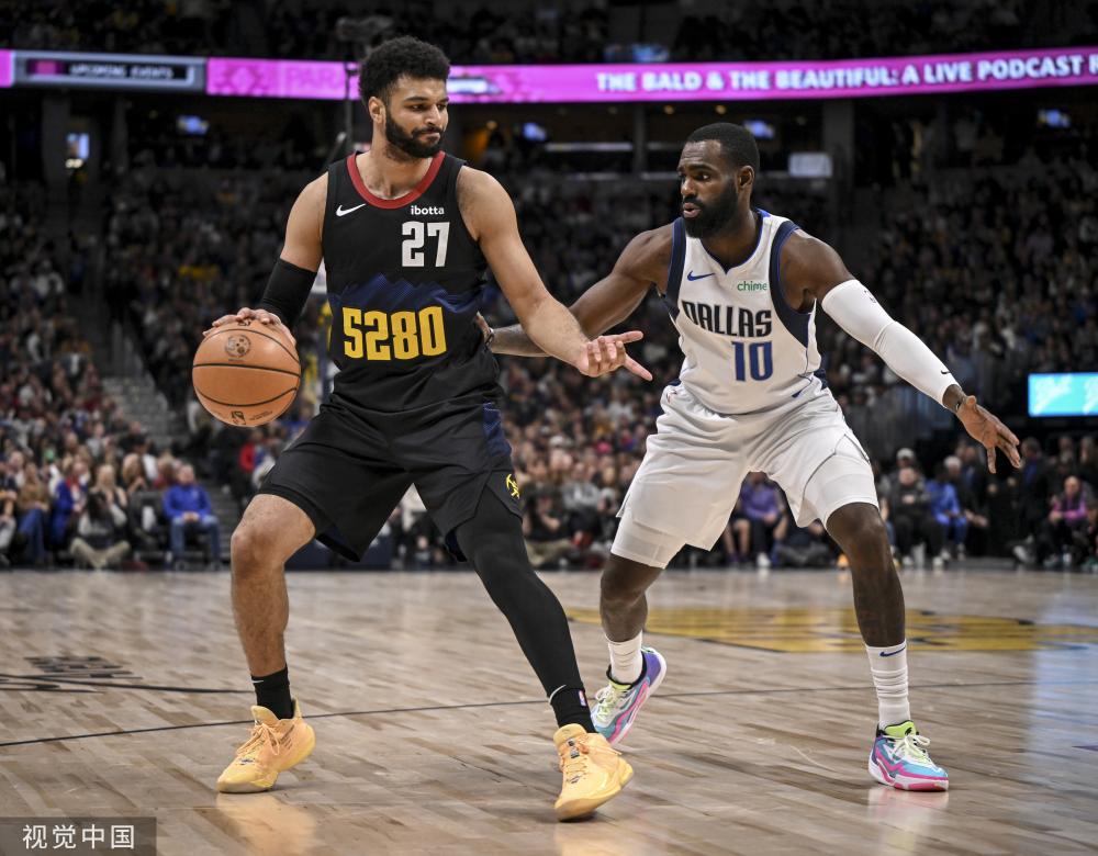 工作人员的 工作人员的