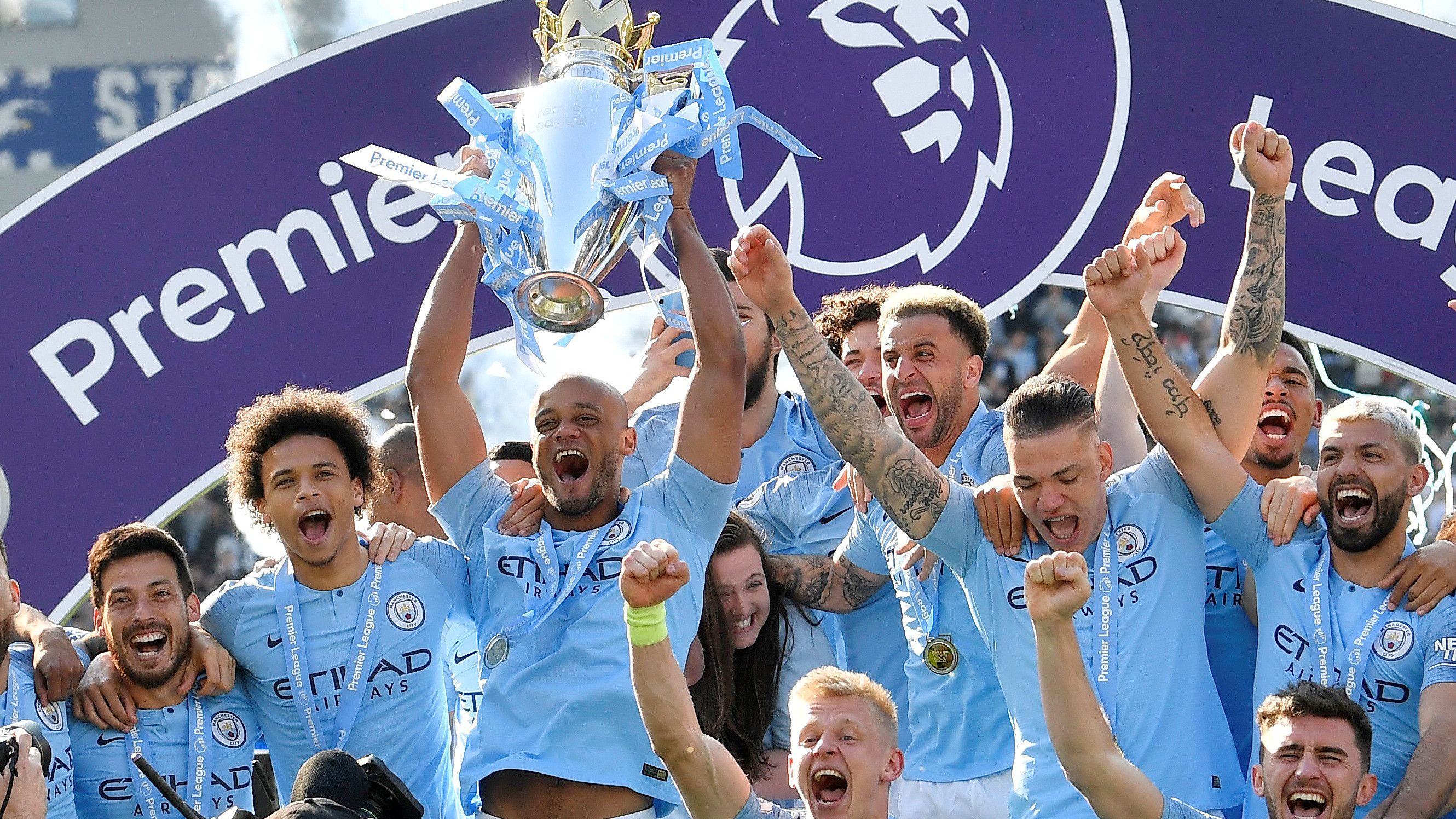 变得更加糟 变得更加糟