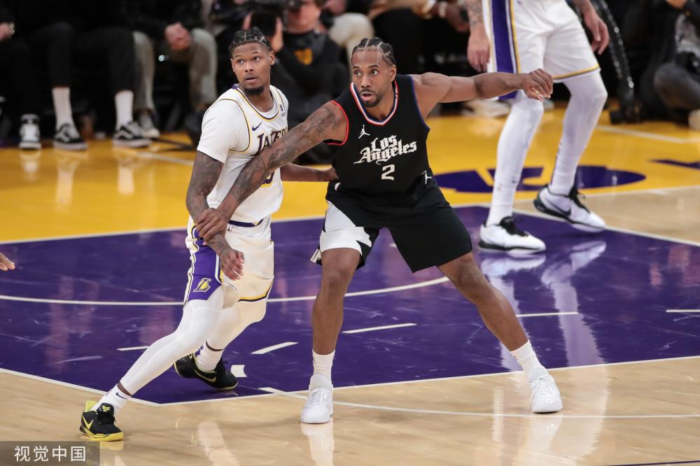 球队在争夺 球队在争夺