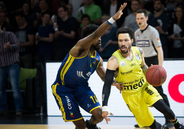 随着工资帽 随着工资帽