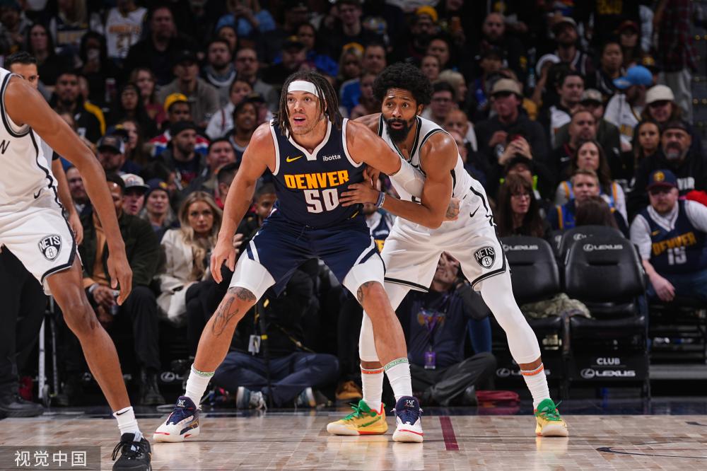 球推向门将 球推向门将