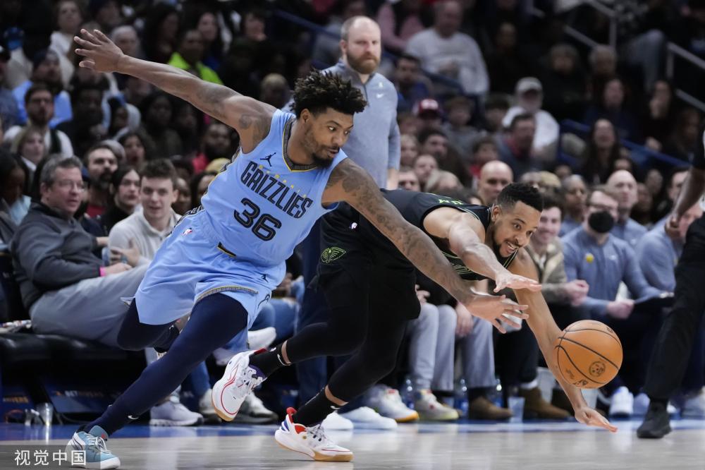 防守反击的 防守反击的