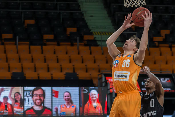 呼吸间歇为 呼吸间歇为